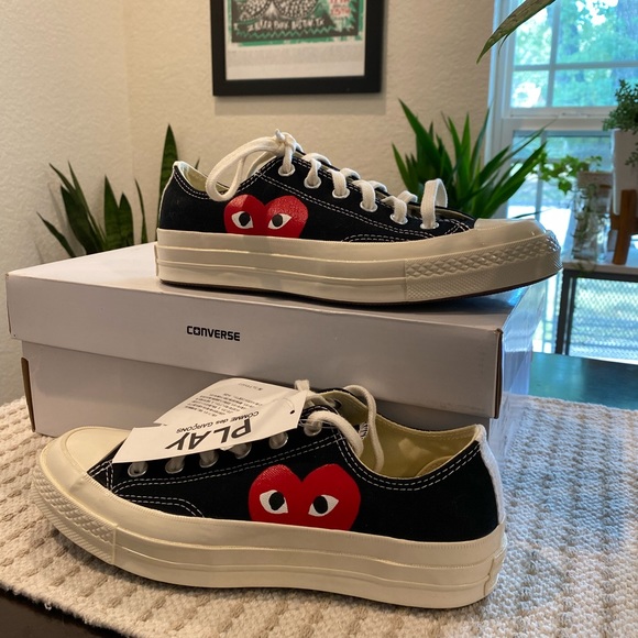 Comme Des Garçons X Converse PLAY Low Sneakers - Picture 2 of 7